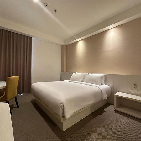 Yasmin Hotel Karawaci Tangerang Exterior photo