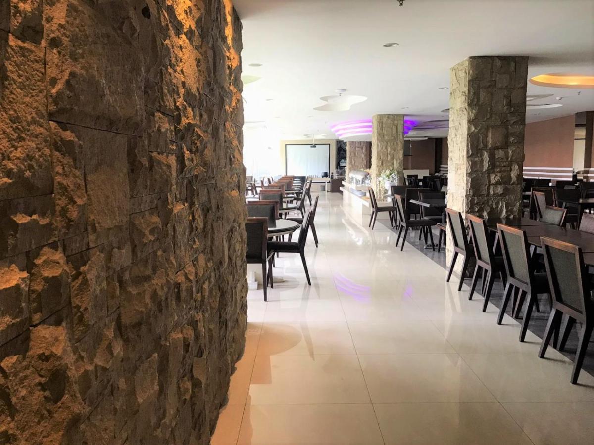 Yasmin Hotel Karawaci Tangerang Exterior photo