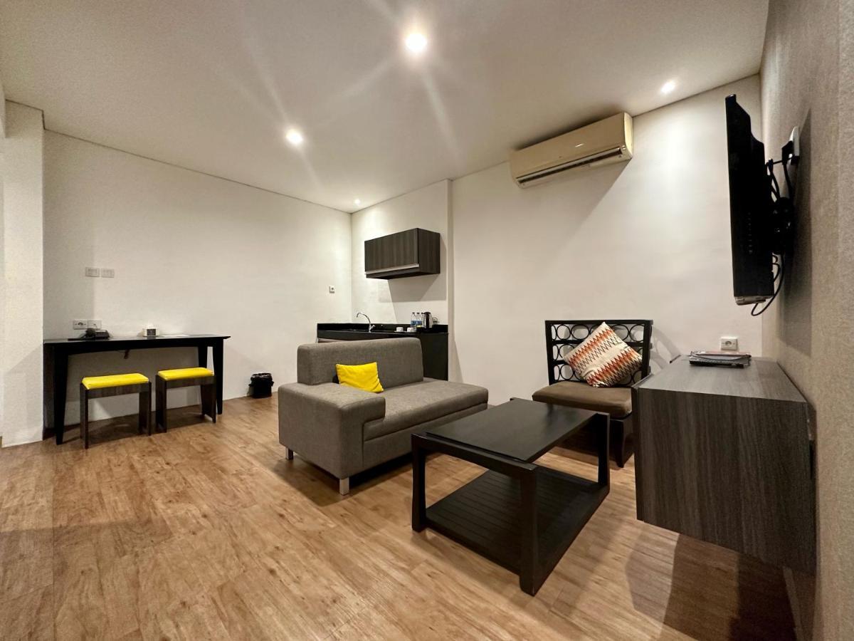 Yasmin Hotel Karawaci Tangerang Exterior photo