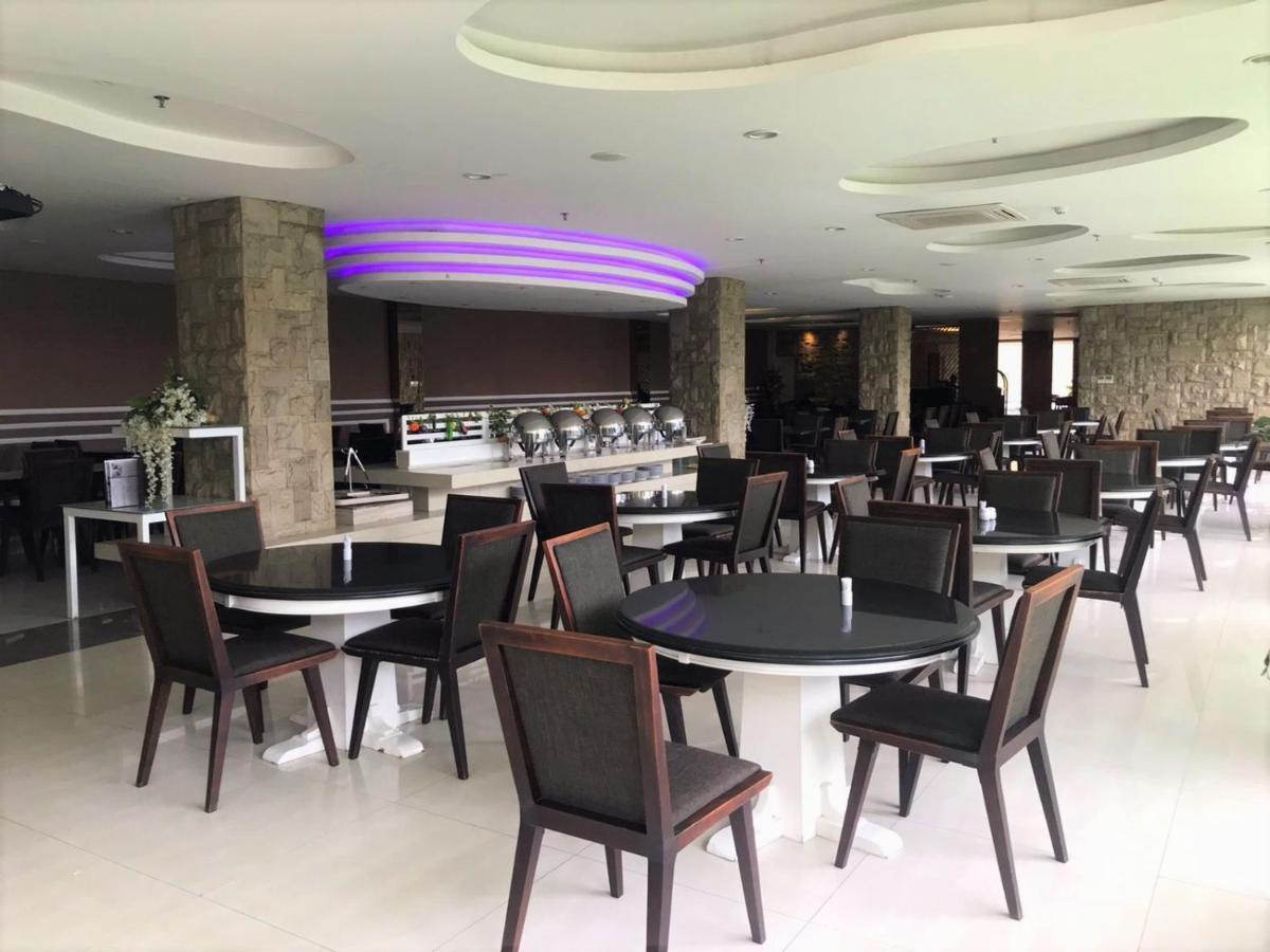 Yasmin Hotel Karawaci Tangerang Exterior photo